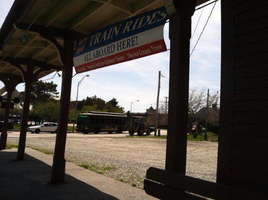 Newport Dinner Train